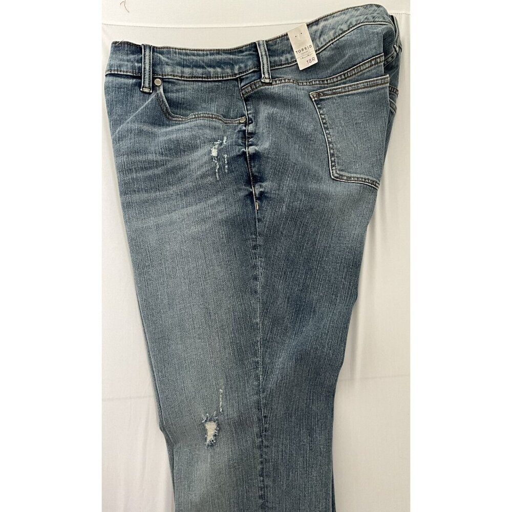 Torrid Women’s Sz18R Classic Skinny Jean -Vintage Stretch Light Wash - Picture 13 of 14